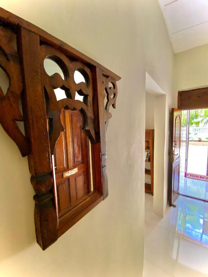 Villa Orchid Beach Guest House บูจู ภายนอก รูปภาพ