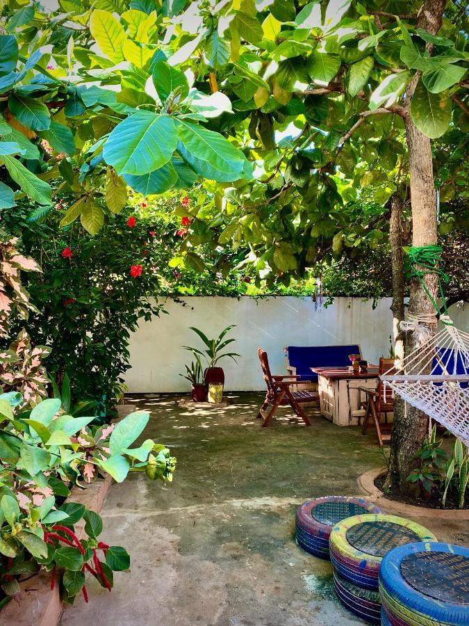 Villa Orchid Beach Guest House บูจู ภายนอก รูปภาพ